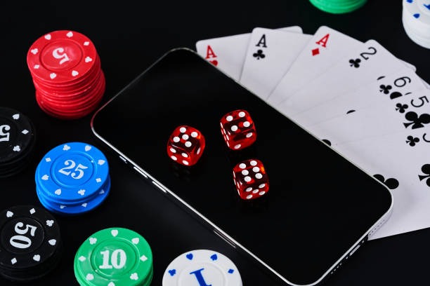Fortune Tiger slot game interface on luxury777 mobile app showing reels and bet controls