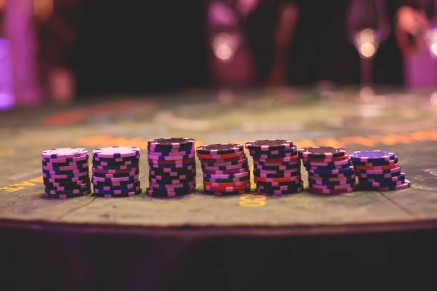 Portrait-mode Ninja vs Samurai betting interface on smartphone